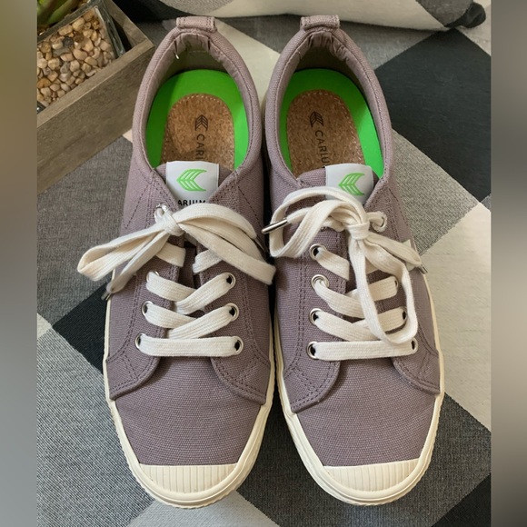 CARIUMA: LIKE NEW UNISEX GRAY CANVAS SNEAKERS IN WOMAN’S 8/MEN’S 6.5. - Picture 5 of 11